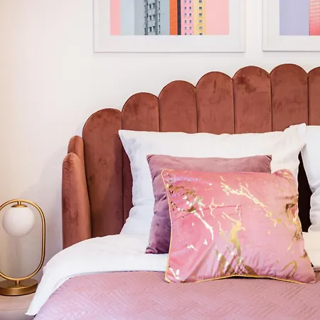 Elegant Old Town Parking By #hoomvi Апартаменты *