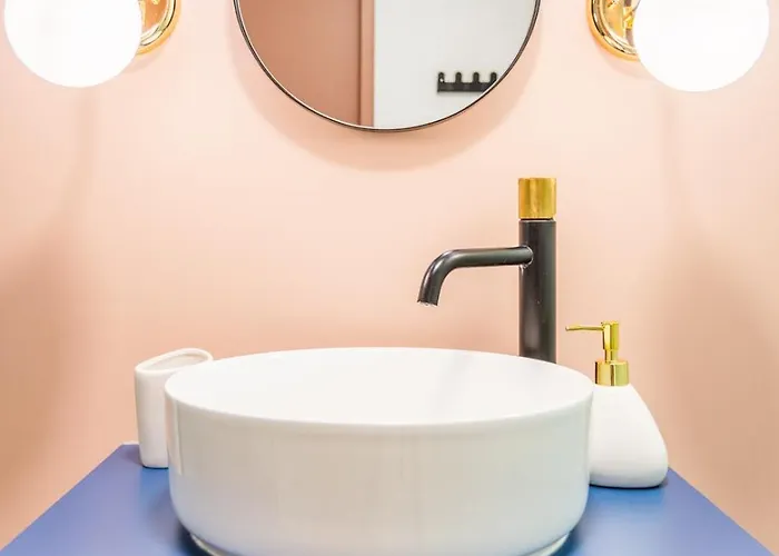 Elegant Old Town Parking By #hoomvi شقة فروتسواف