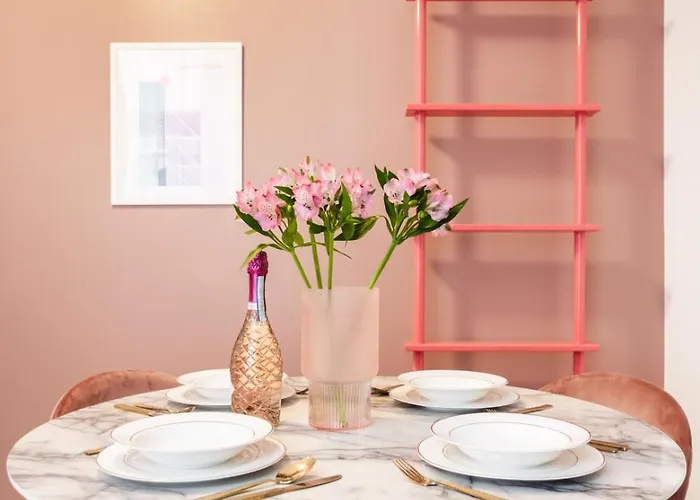 Elegant Old Town Parking By #hoomvi